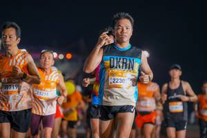 BIB: 20719, 21211, 2230
                            <button type="button" onclick="openModal(22852551)" class="btn btn-primary btn-sm float-right btn-popup" data-toggle="modal" data-target=".modal-high-quality">
                        <i class="fas fa-shopping-cart"></i> Add to Cart
                    </button>
                                            <button type="button" onclick="isThisMe(22852551, true)" class="btn btn-success btn-sm float-right btn-popup btn-isme hidden" data-toggle="tooltip" data-placement="bottom" title="นี่คือรูปของคุณใช่ไหม คลิกที่นี่เพื่อเอาเข้าอัลบั้ม">
                        <i class="fas fa-plus"></i> Add to album
                    </button>
                    <button type="button" onclick="isThisMe(22852551, false)" class="btn btn-warning btn-sm float-right btn-popup btn-isnotme hidden">
                        <i class="fas fa-ban"></i> Remove from album
                    </button>